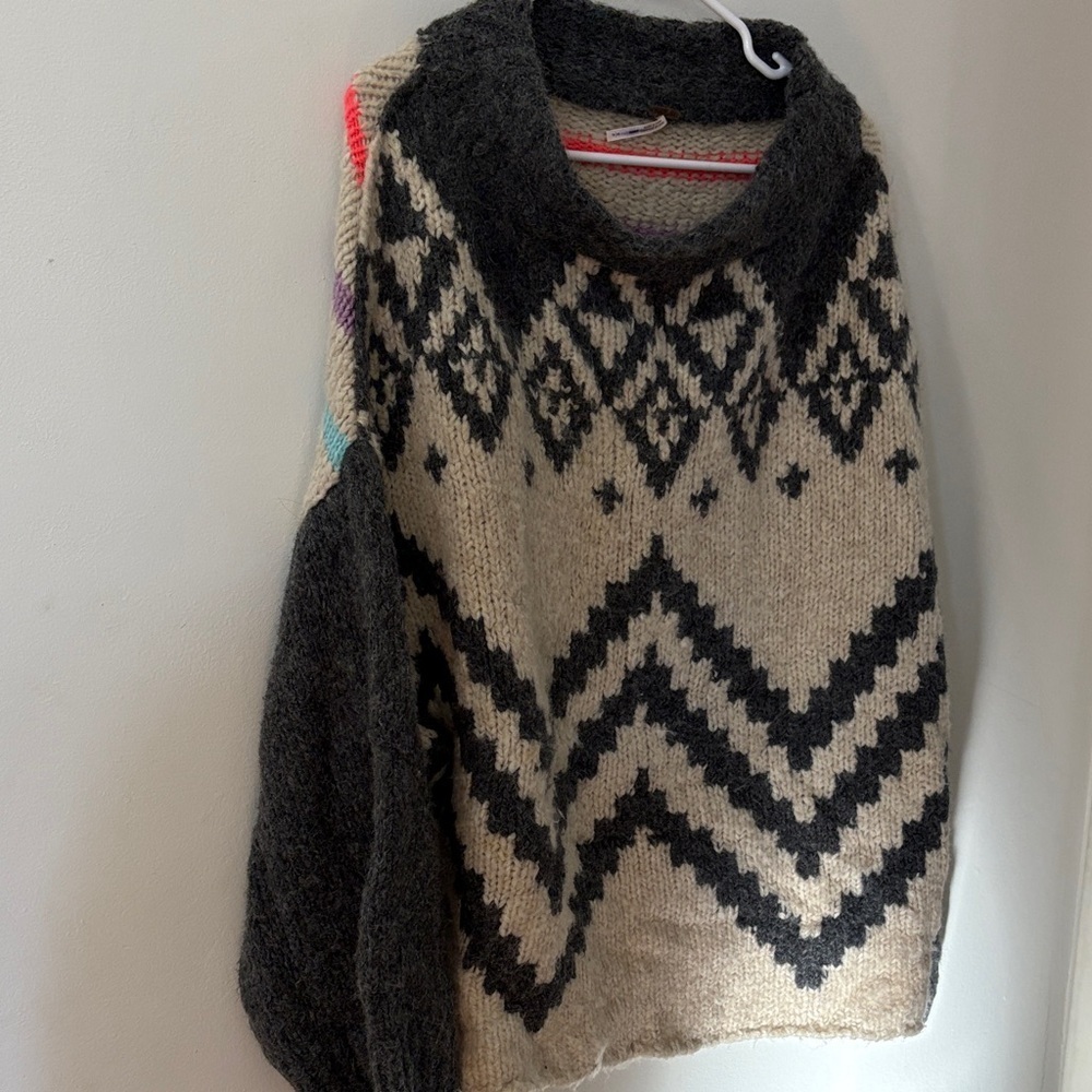 Free People gray and Cream Geometric Sweater - oversized women’s small